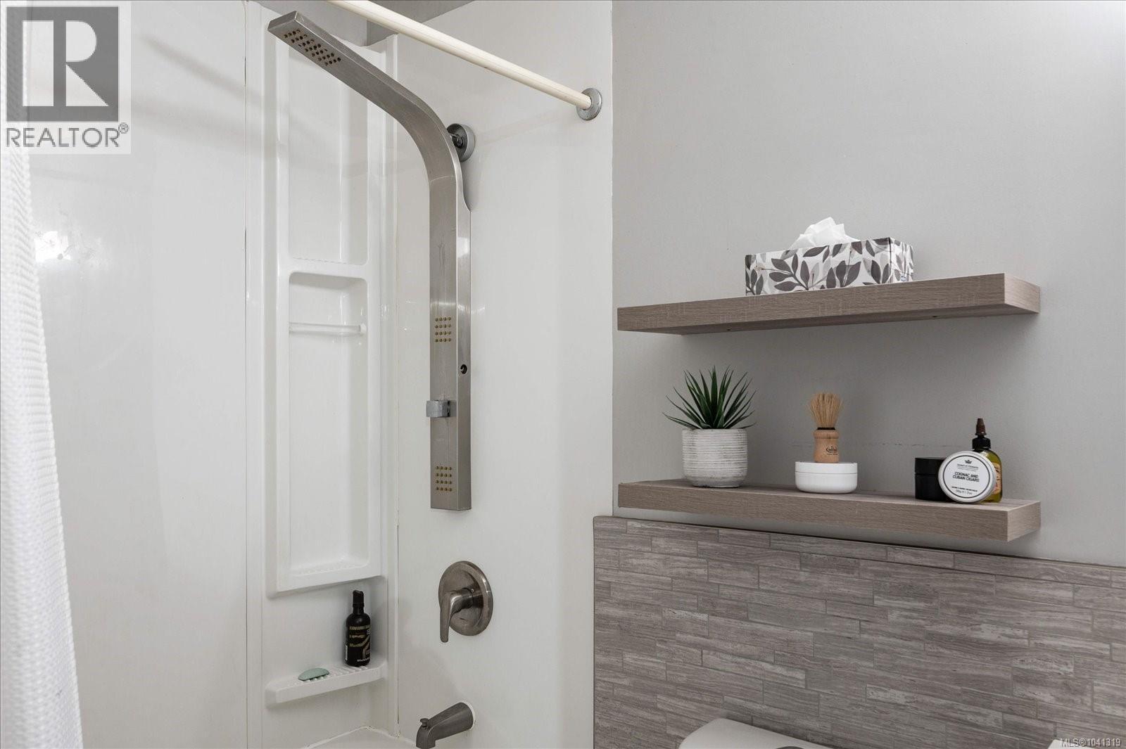 #55 855 Howard Ave - 21