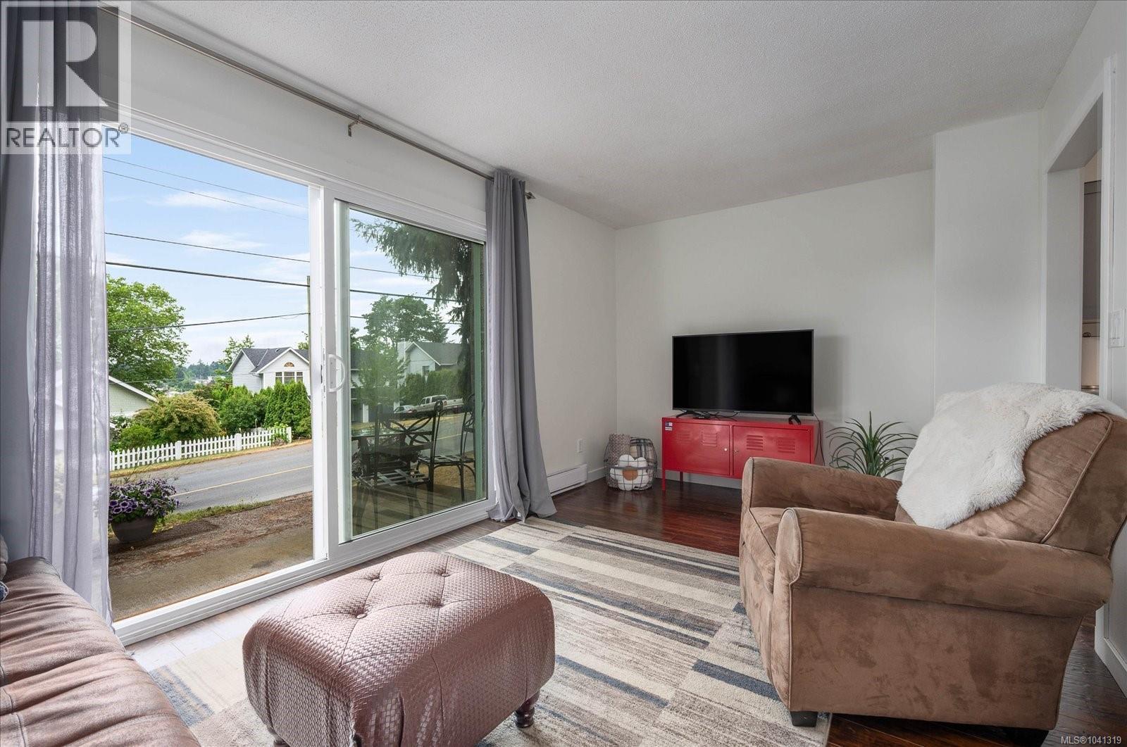 #55 855 Howard Ave - 3