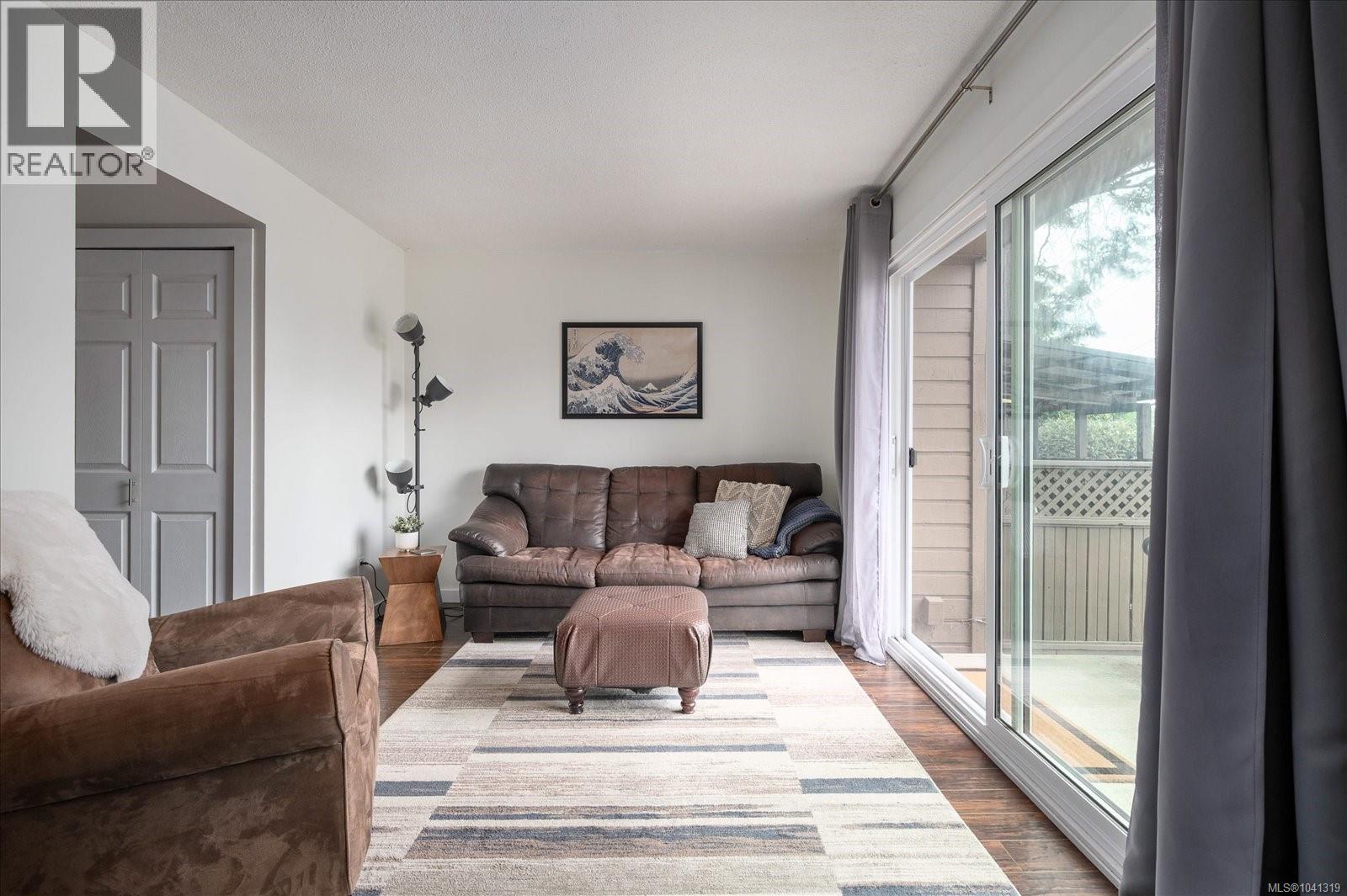 #55 855 Howard Ave - 5