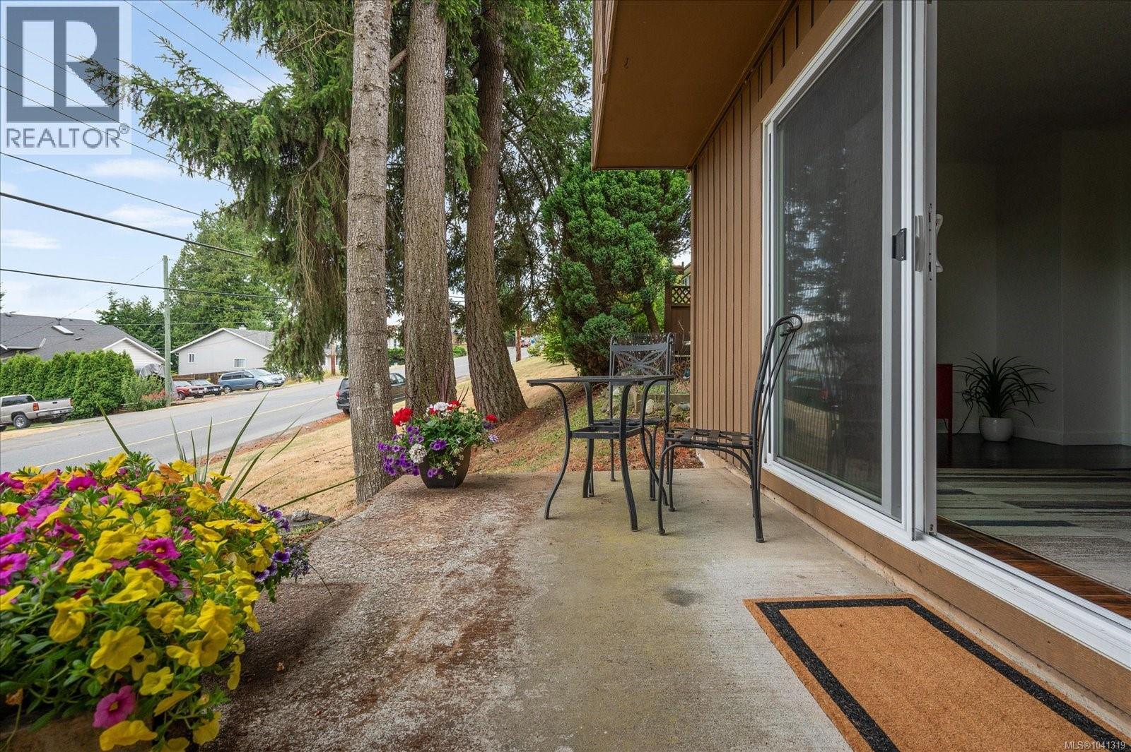 #55 855 Howard Ave - 7