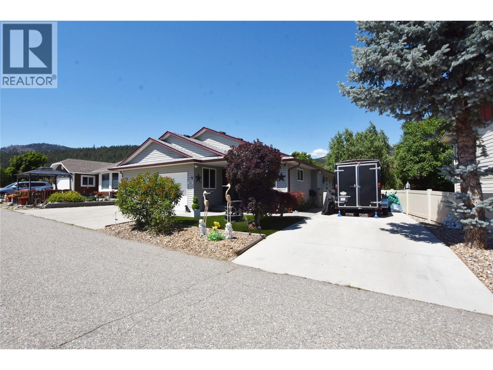 562 Meadowlark Avenue - 3