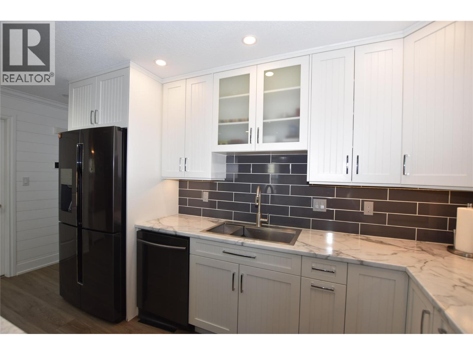 562 Meadowlark Avenue - 19