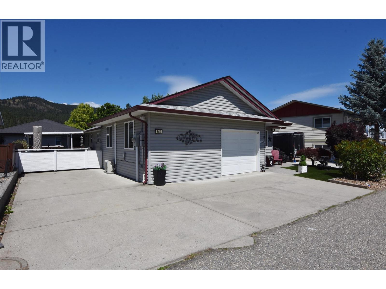562 Meadowlark Avenue - 4