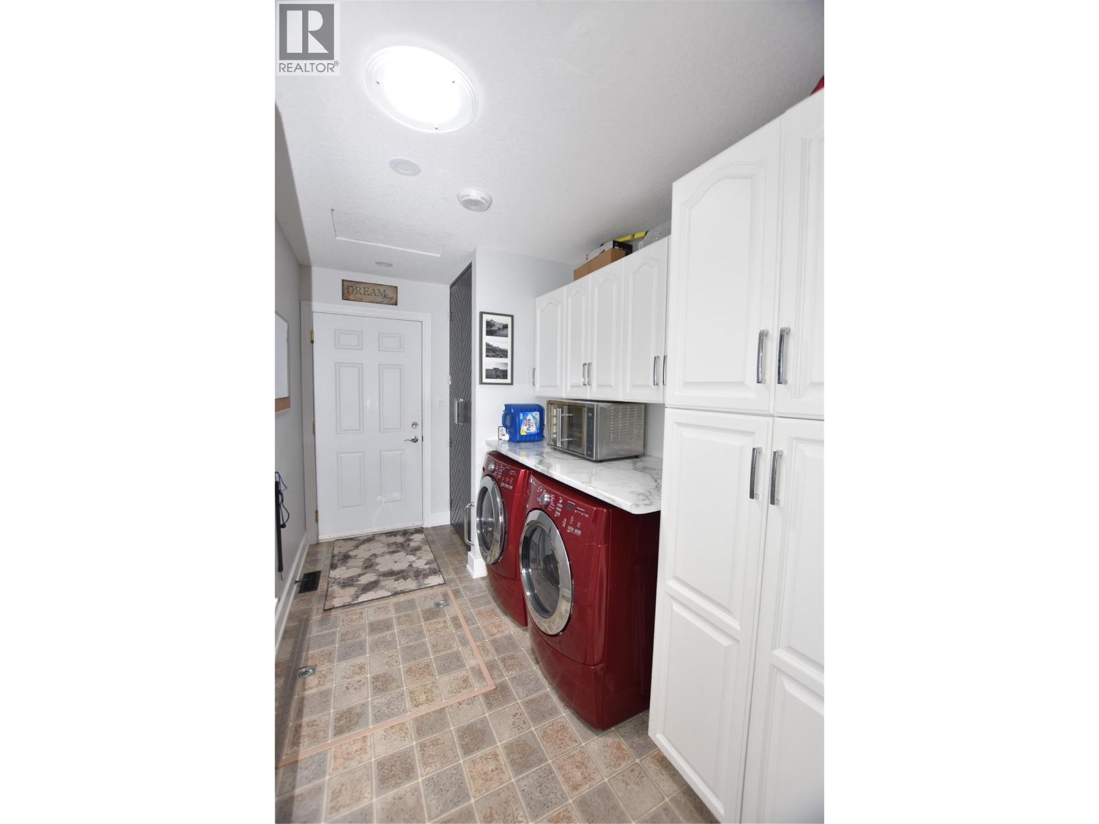 562 Meadowlark Avenue - 39