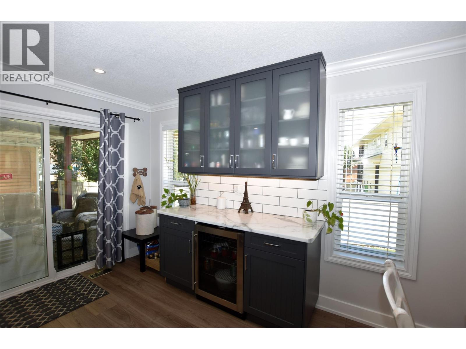 562 Meadowlark Avenue - 20
