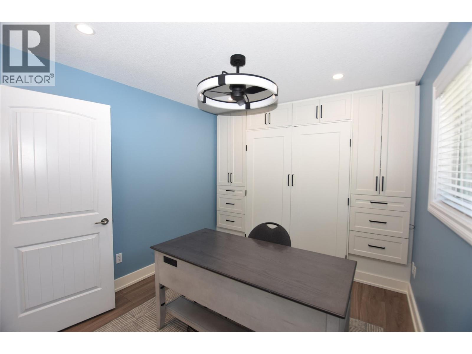562 Meadowlark Avenue - 32