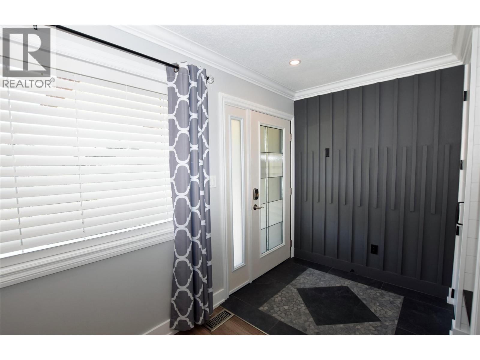 562 Meadowlark Avenue - 7