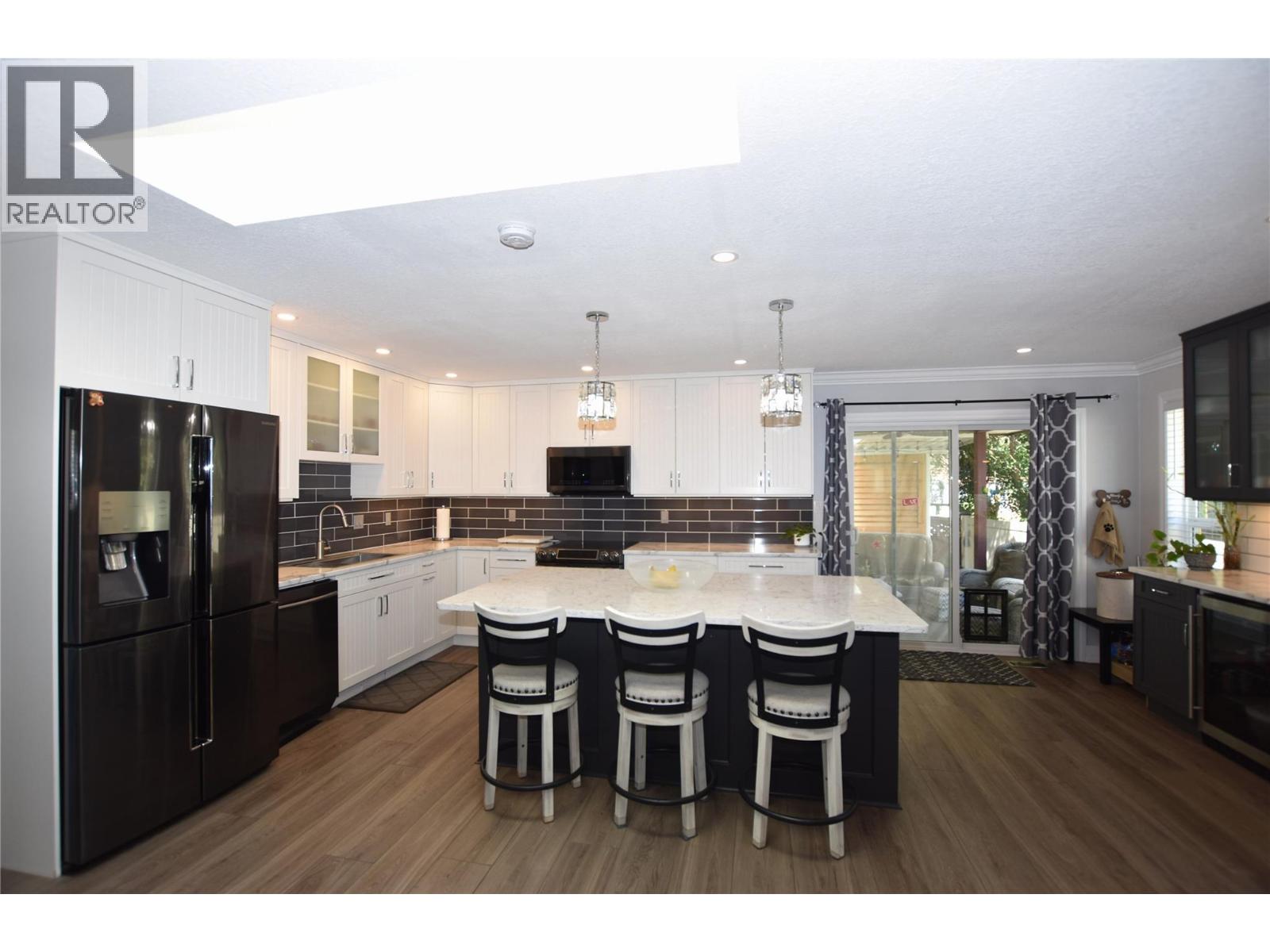 562 Meadowlark Avenue - 14