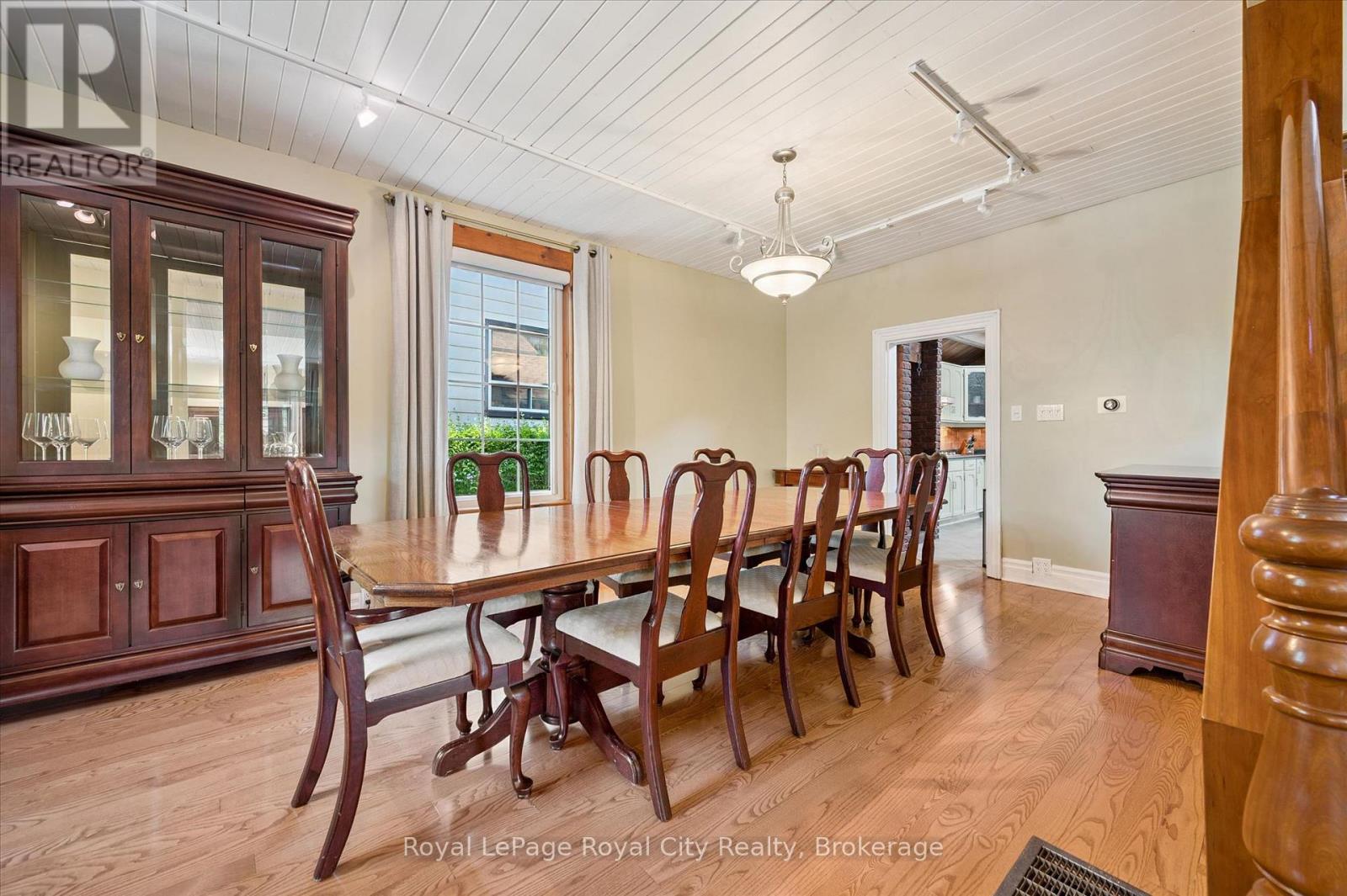 33 NORTH BROADWAY STREET - 10