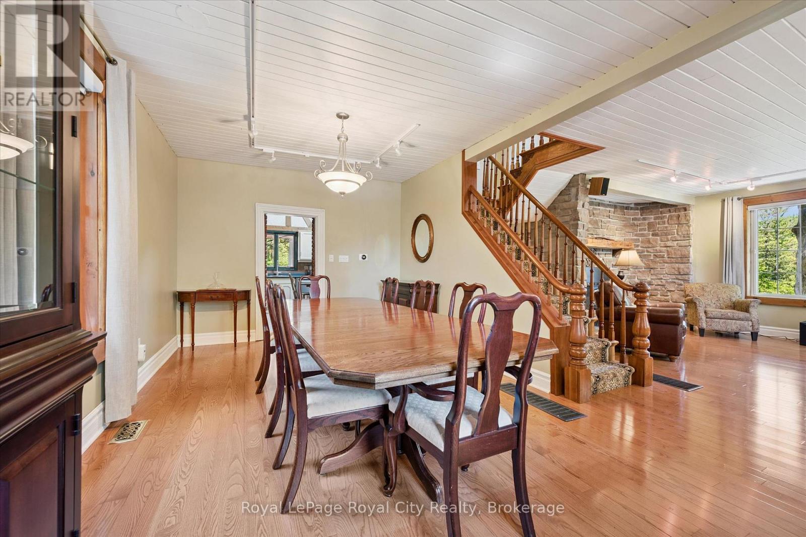33 NORTH BROADWAY STREET - 11