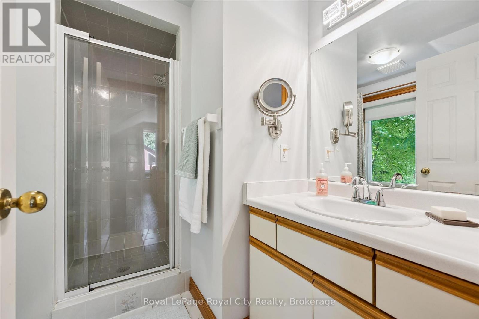 33 NORTH BROADWAY STREET - 24