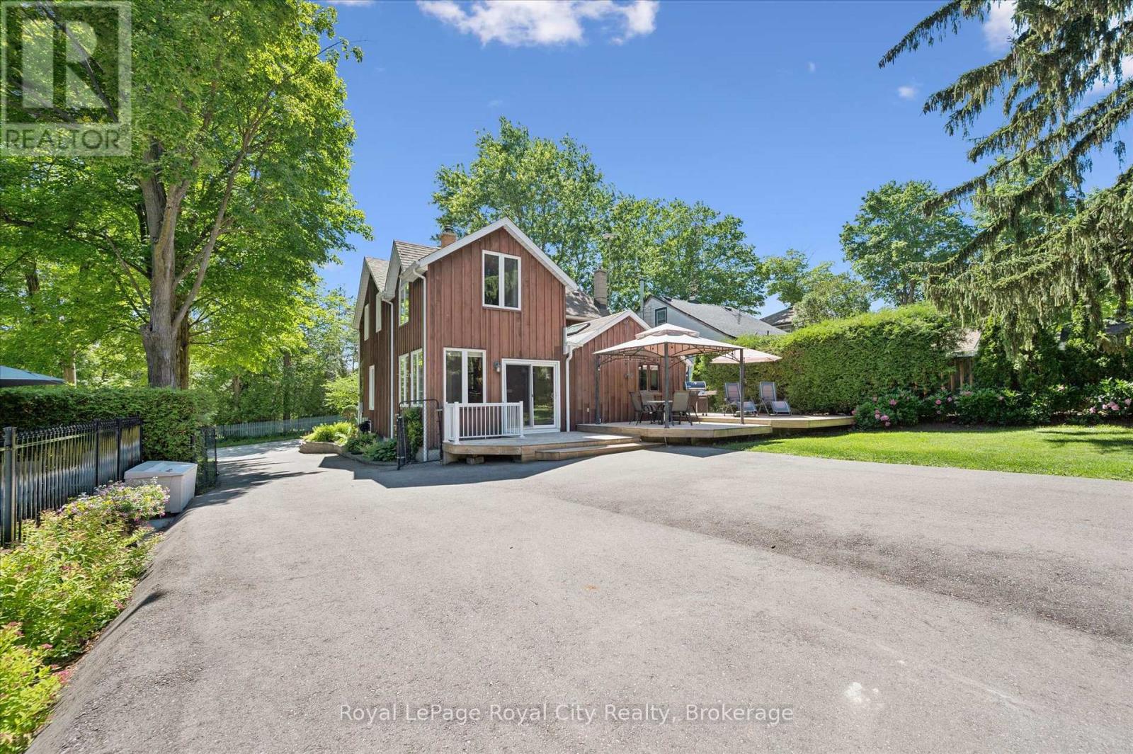 33 NORTH BROADWAY STREET - 26