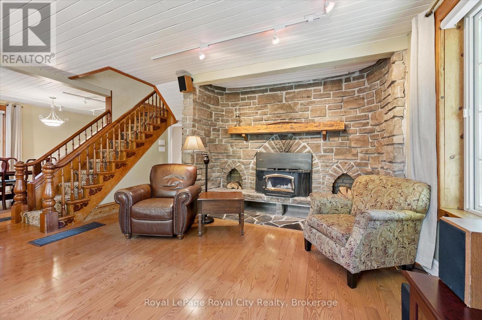 33 NORTH BROADWAY STREET - 9