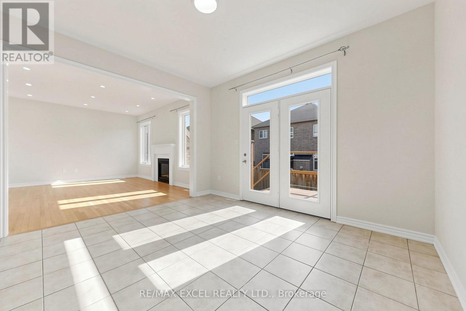 29 BAMBURG STREET N - 10