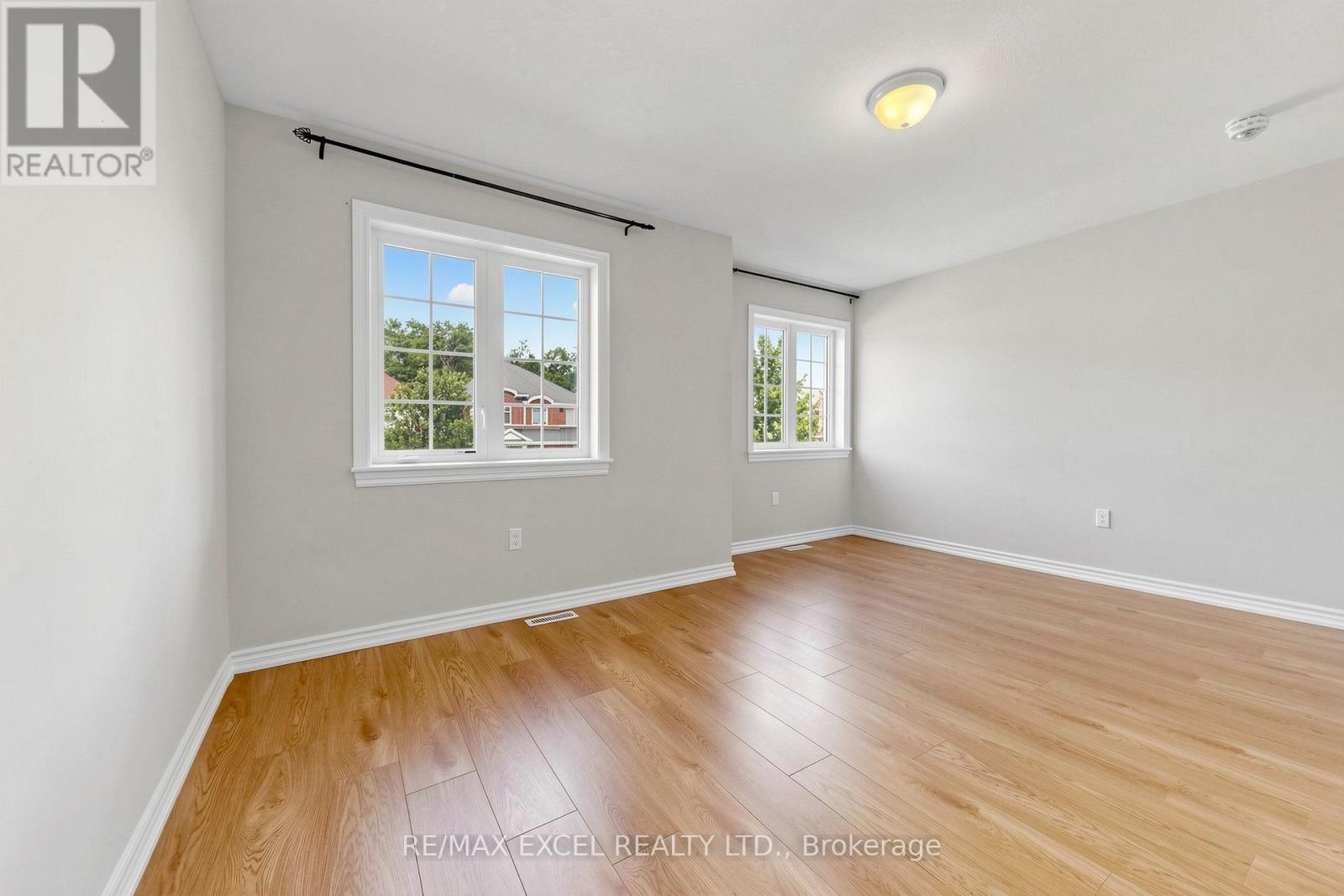 29 BAMBURG STREET N - 23