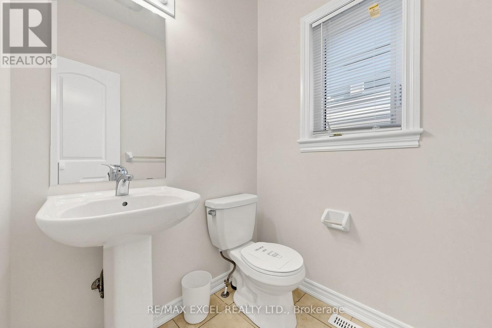 29 BAMBURG STREET N - 16