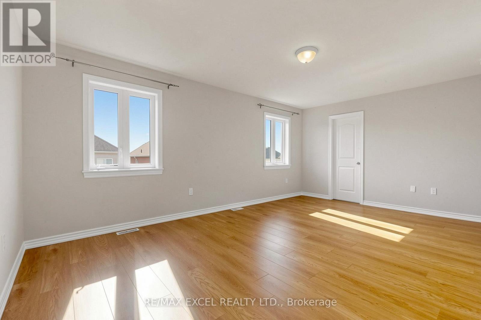 29 BAMBURG STREET N - 20
