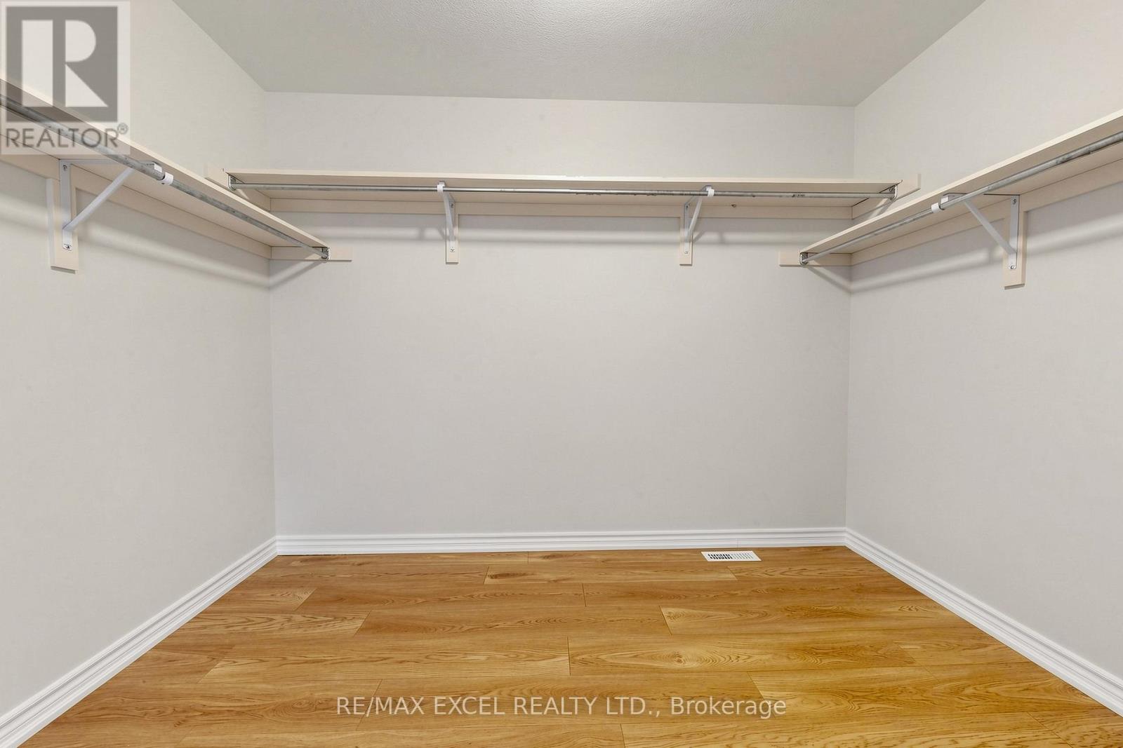 29 BAMBURG STREET N - 21