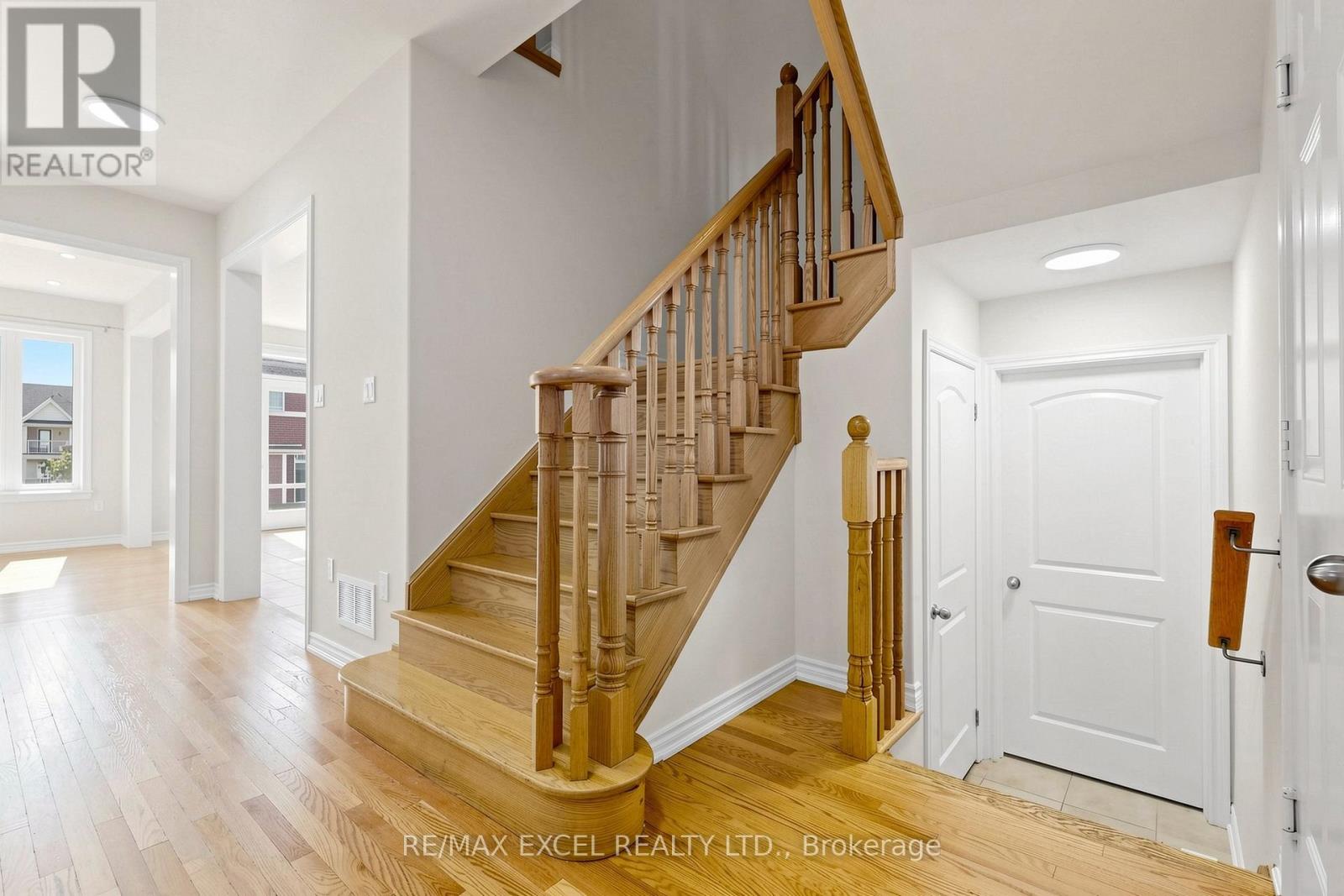 29 BAMBURG STREET N - 18