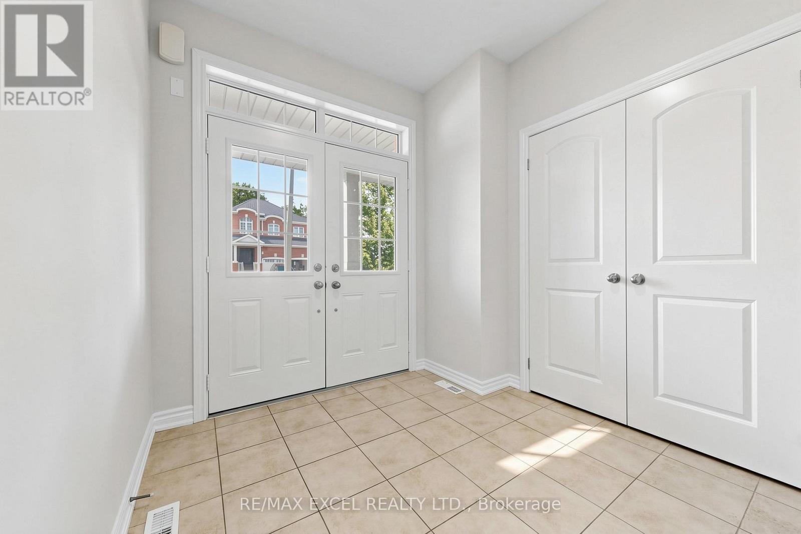 29 BAMBURG STREET N - 3