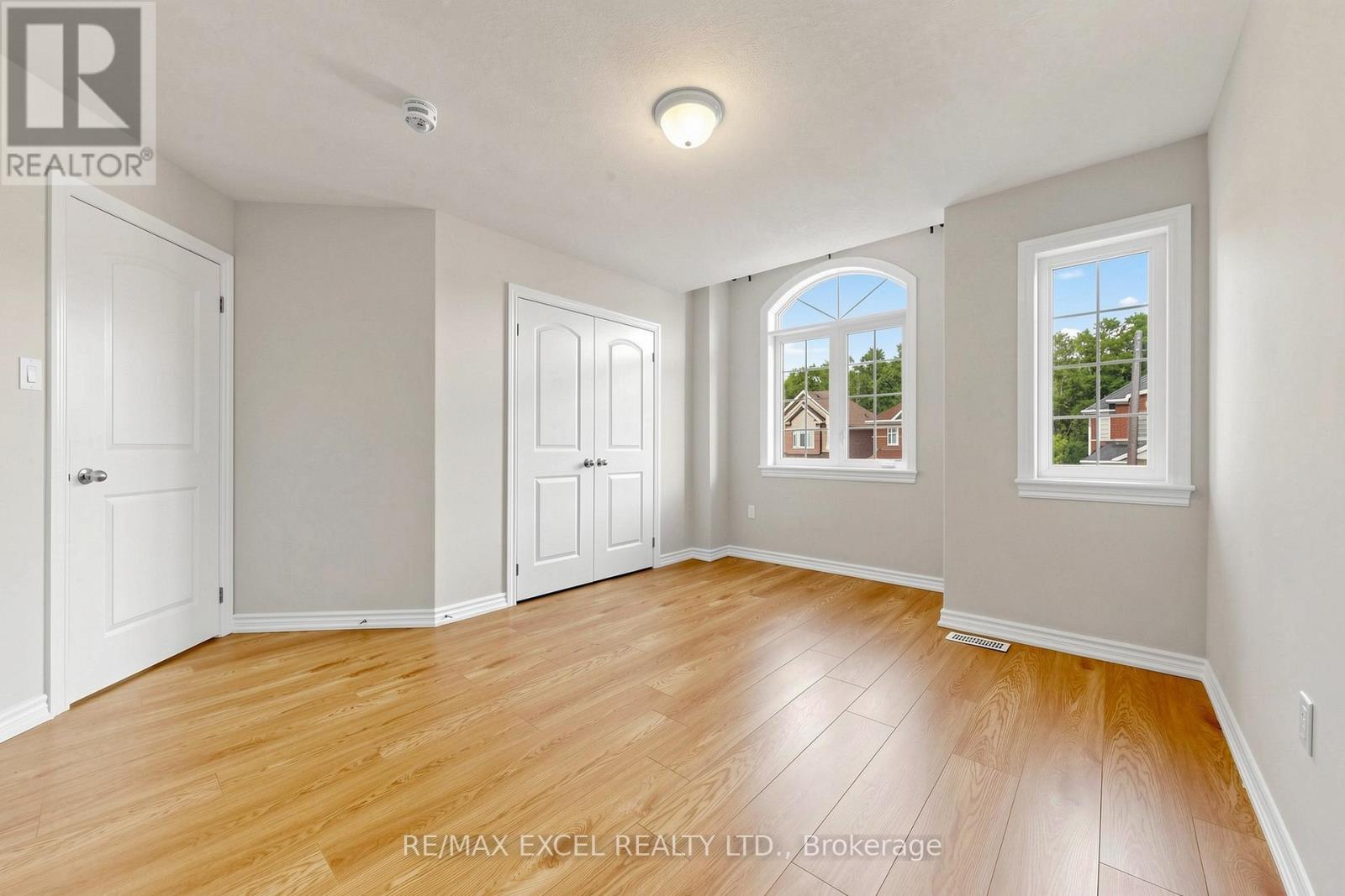 29 BAMBURG STREET N - 26