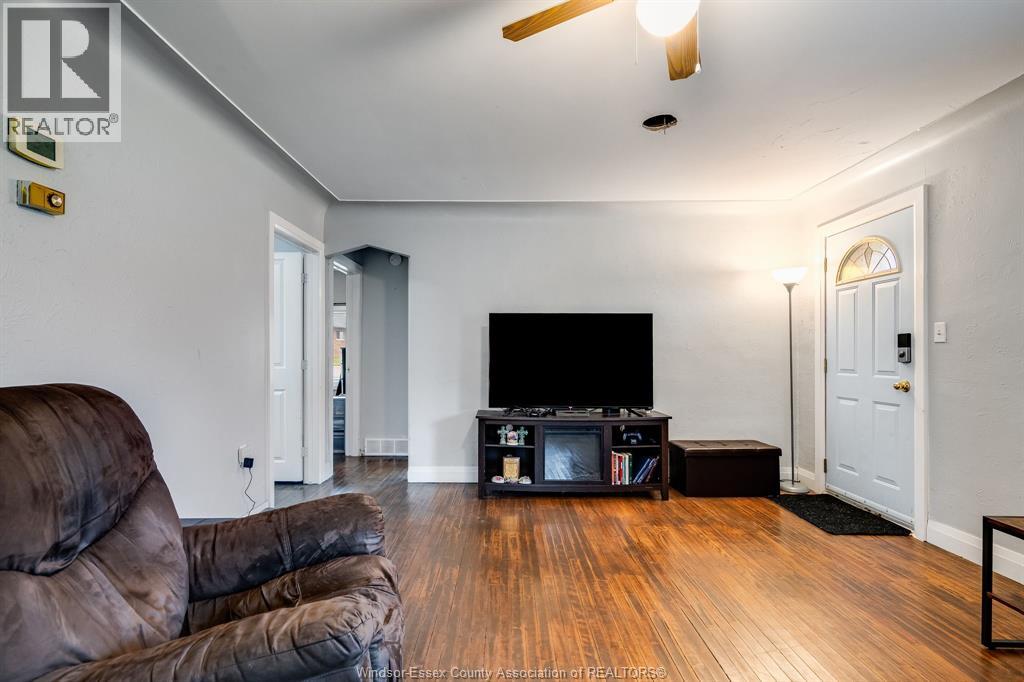 672 Talbot ROAD - 7