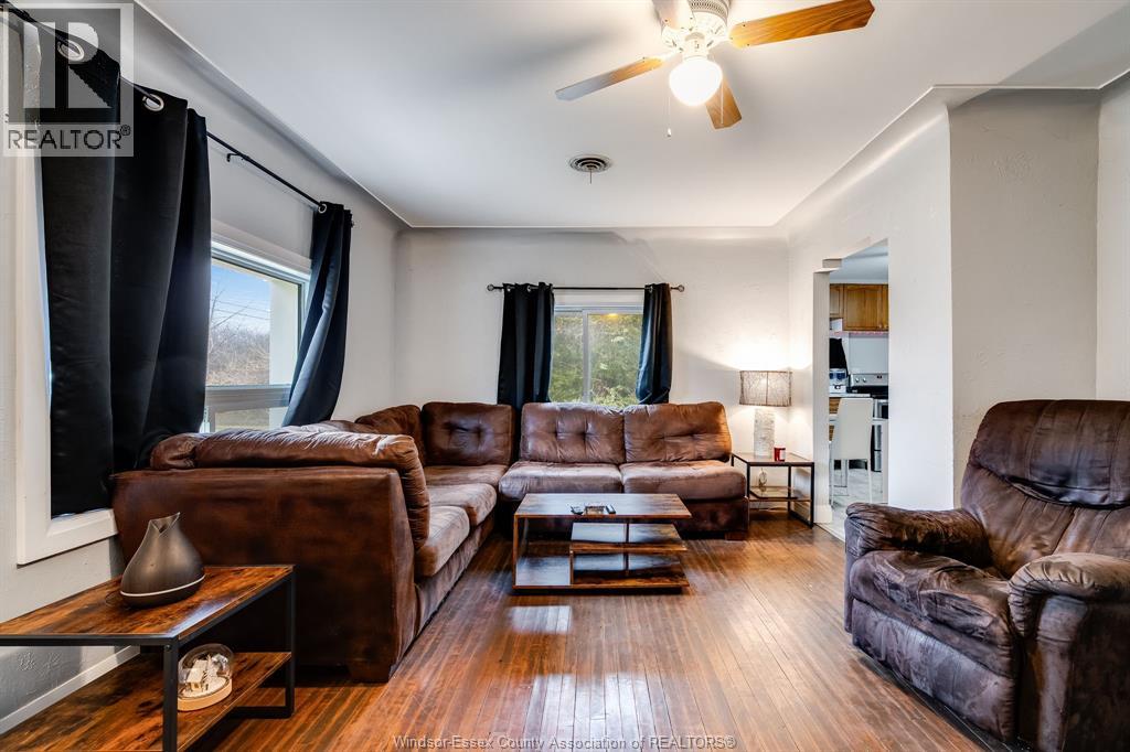 672 Talbot ROAD - 4