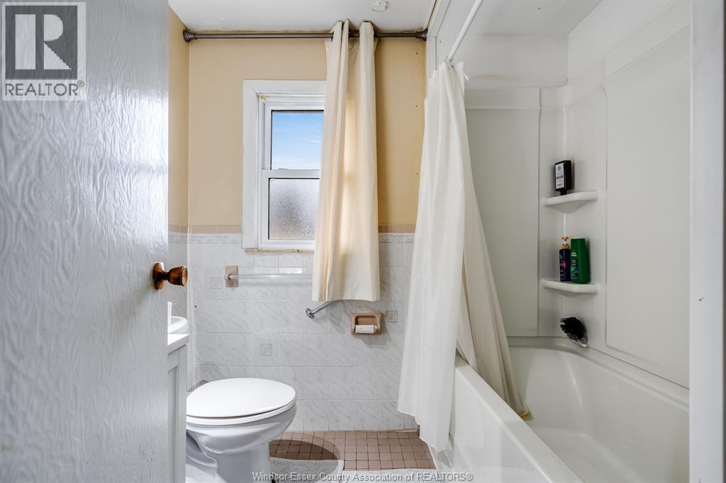 672 Talbot ROAD - 18