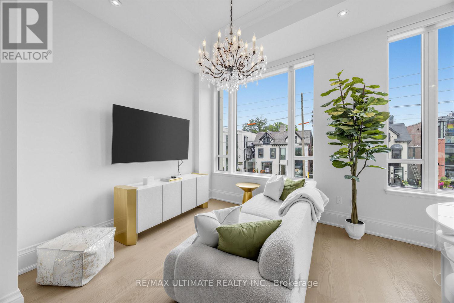 #202 133 HAZELTON AVENUE - 17