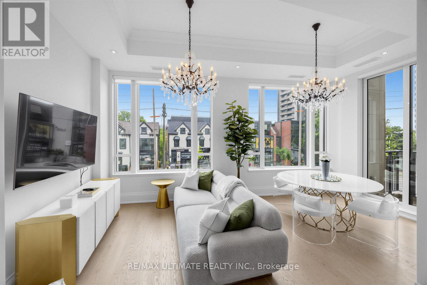 #202 133 HAZELTON AVENUE - 18