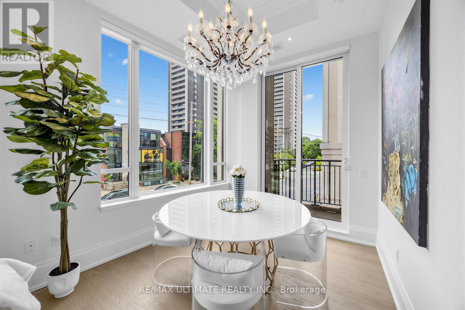#202 133 HAZELTON AVENUE - 22