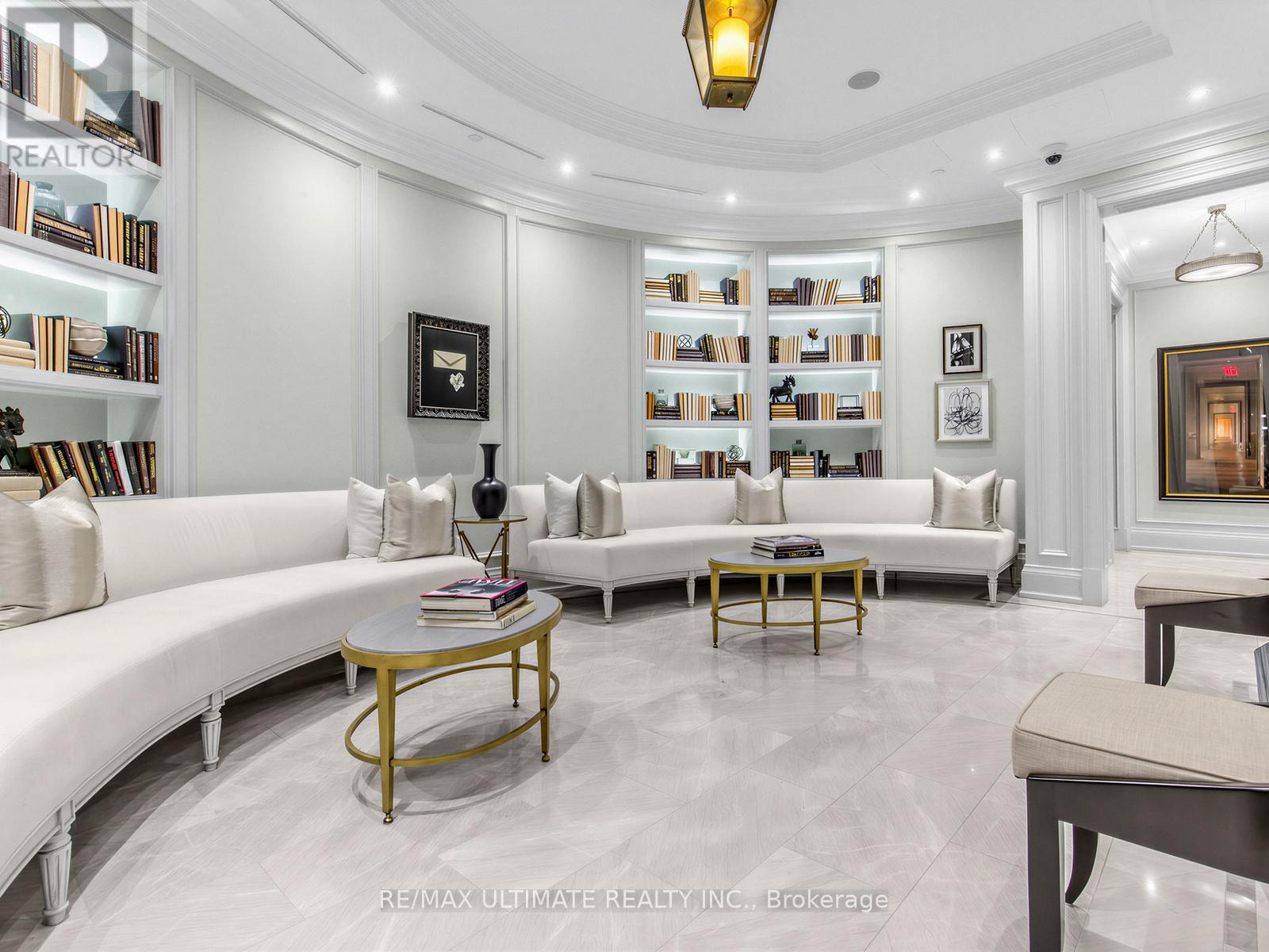#202 133 HAZELTON AVENUE - 35