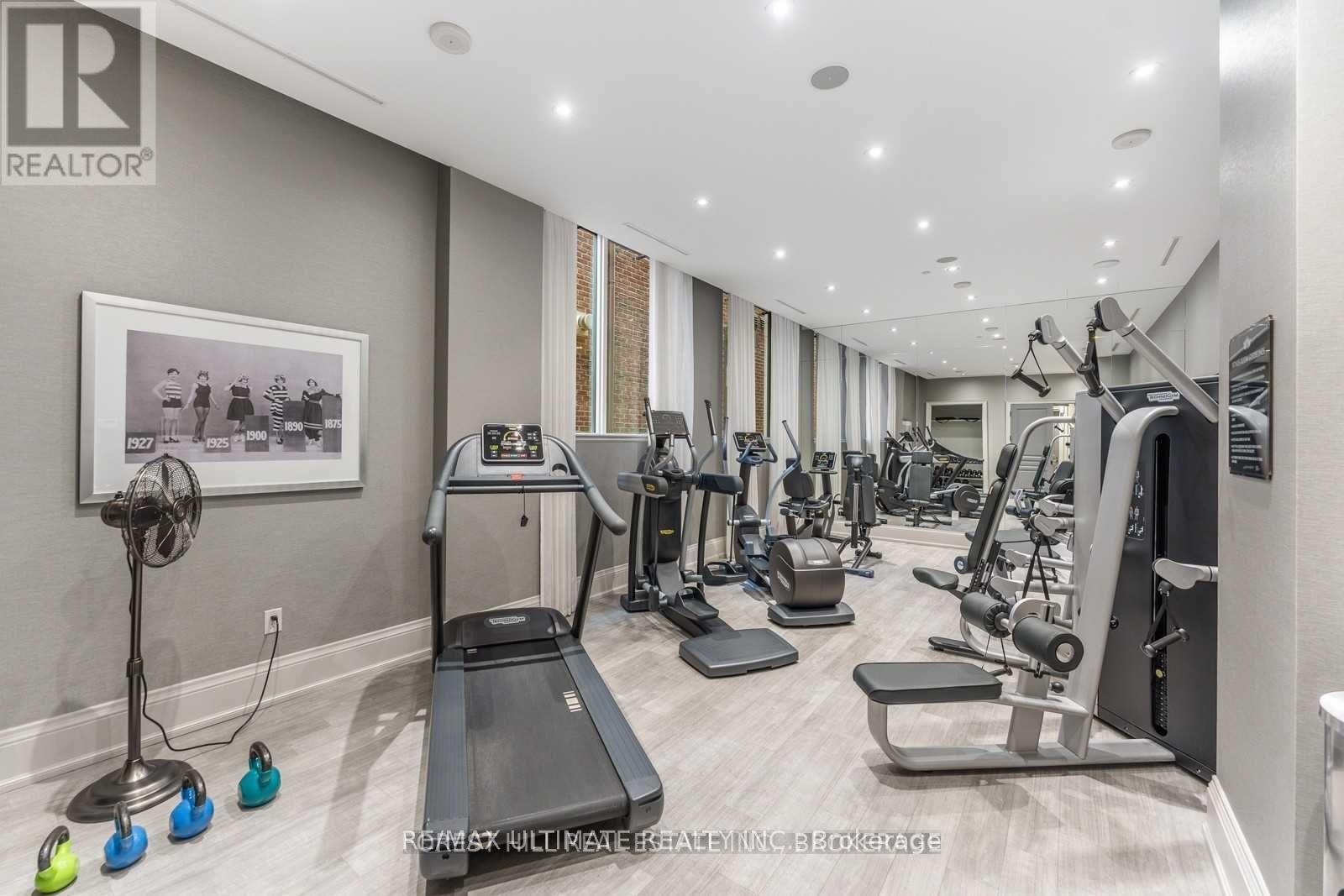 #202 133 HAZELTON AVENUE - 40