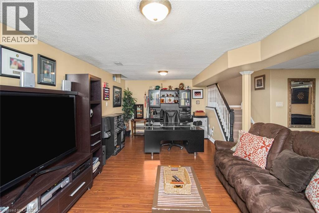 27 BEAVERTON Drive - 33