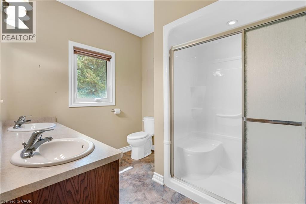 28 MAPLEWOOD Court - 26