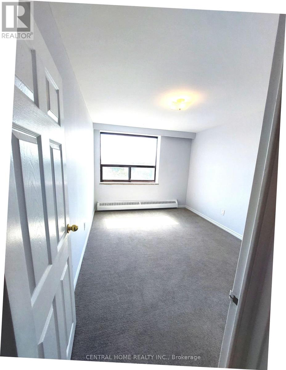 #504 921 MIDLAND AVENUE - 8