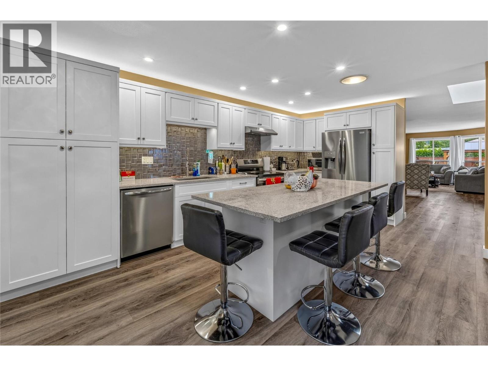 #102 649 Latimer Street - 5