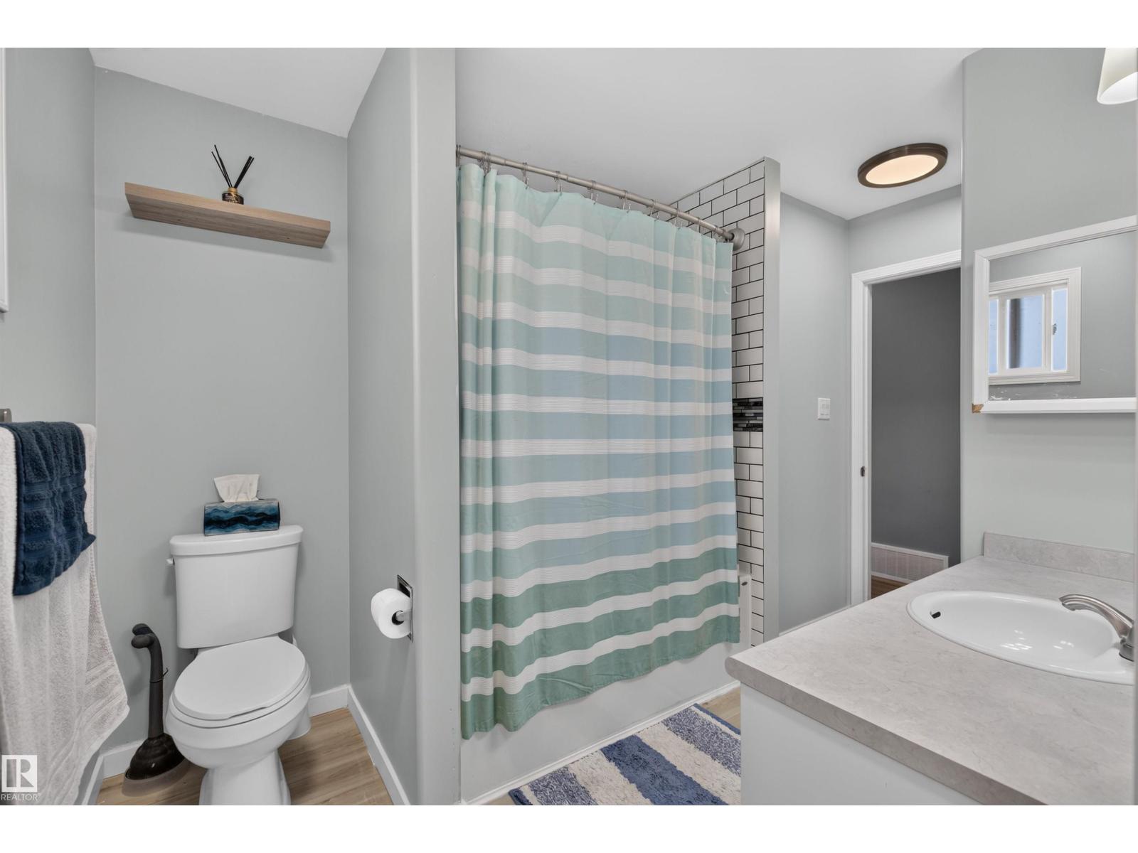 5317 60 ST — photo 13