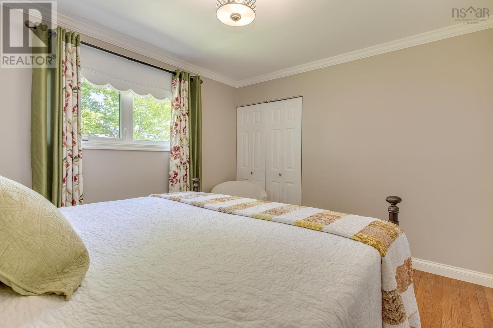 Property 21 of 38 of 28 Eastwood Court