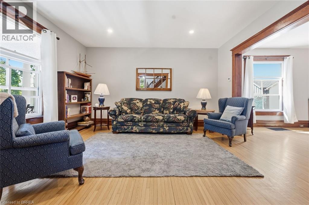 4-bedroom home for sale at 73 GRAND RIVER Street S, Paris ON · photo 12 of 41