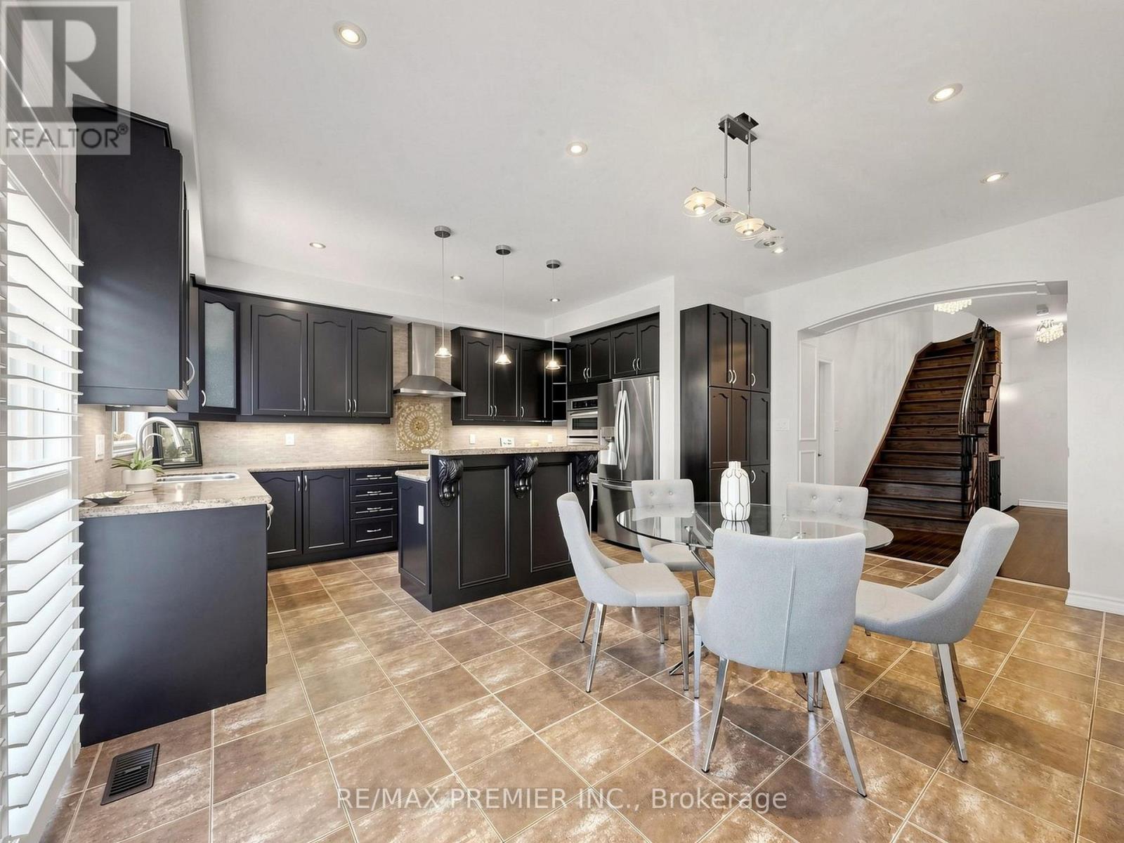50 ASCALON DRIVE - 13