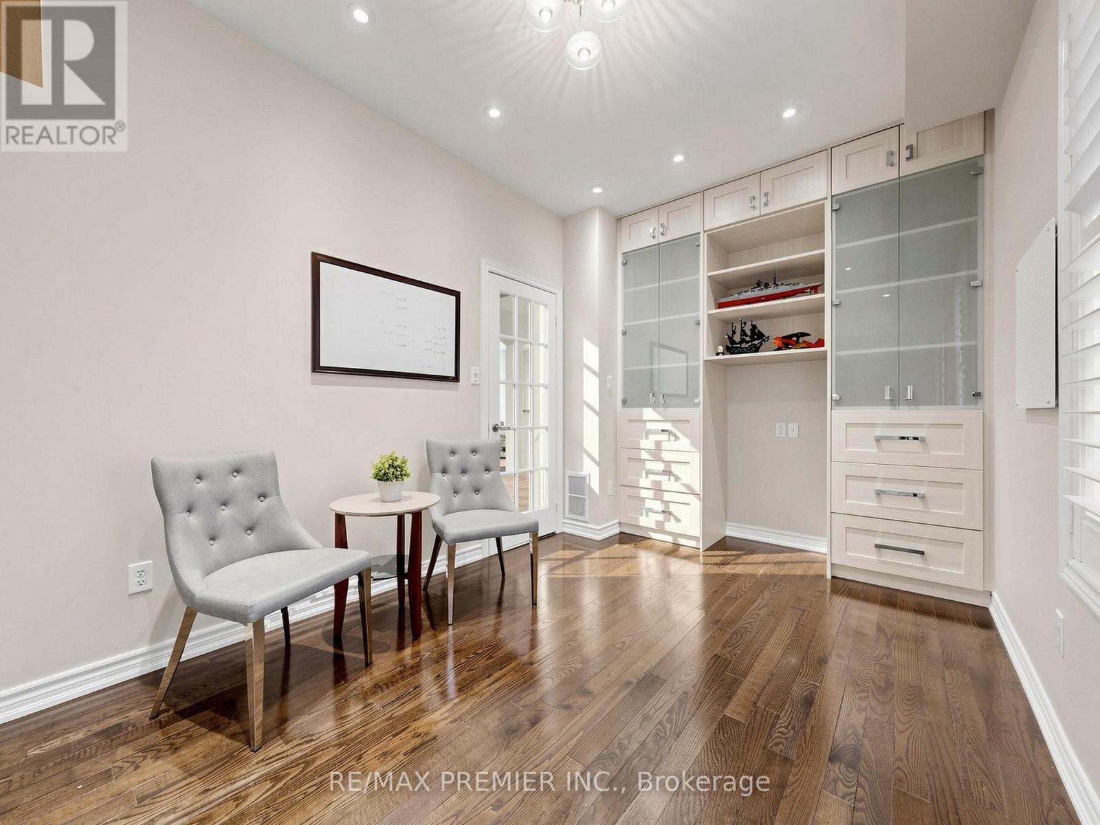 50 ASCALON DRIVE - 15