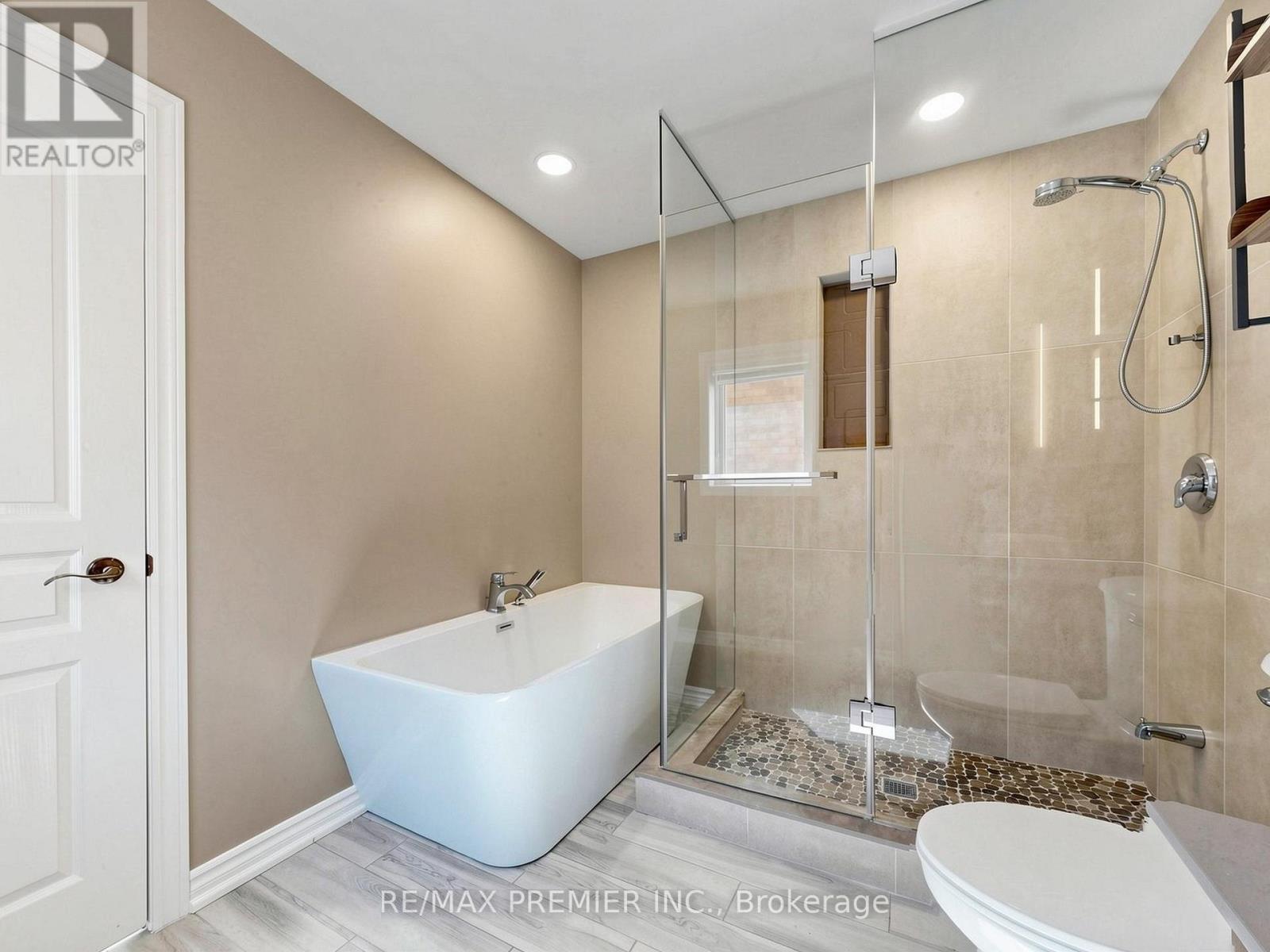 50 ASCALON DRIVE - 30