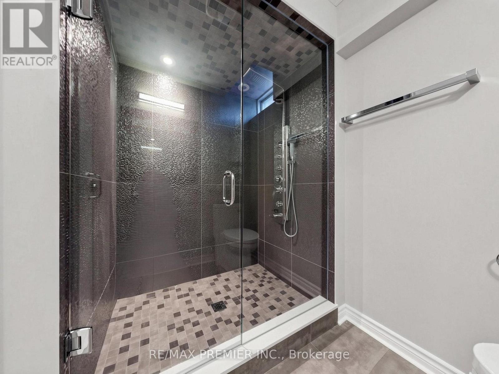 50 ASCALON DRIVE - 38