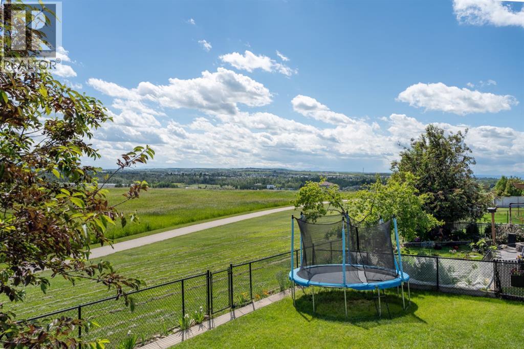 135 Drake Landing View — photo 22