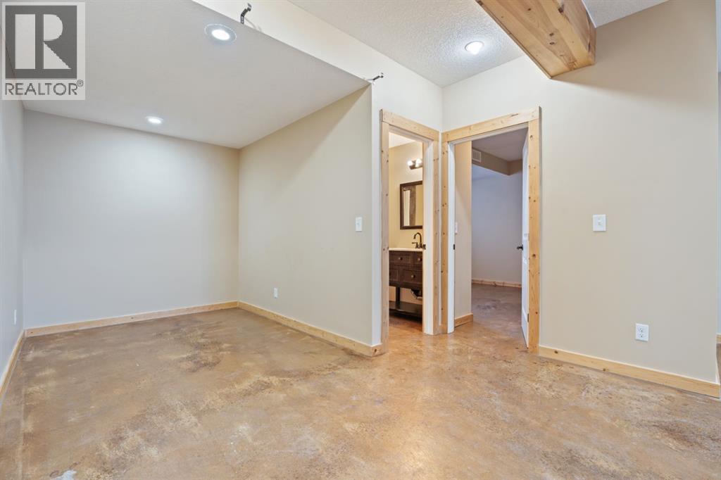 135 Drake Landing View — photo 37
