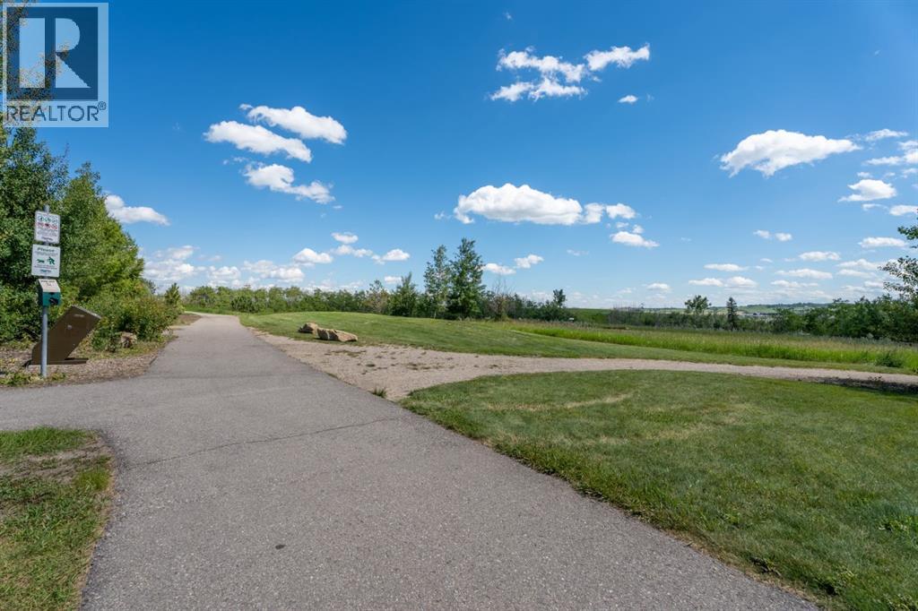 135 Drake Landing View — photo 49