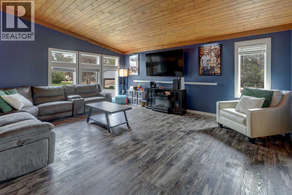 620 Mcculloch Crescent - photo 3