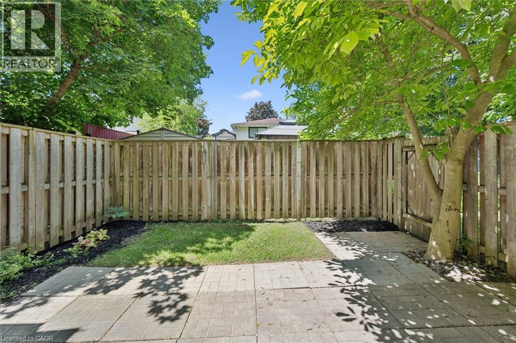 #53 49 CEDARWOODS Crescent - 25