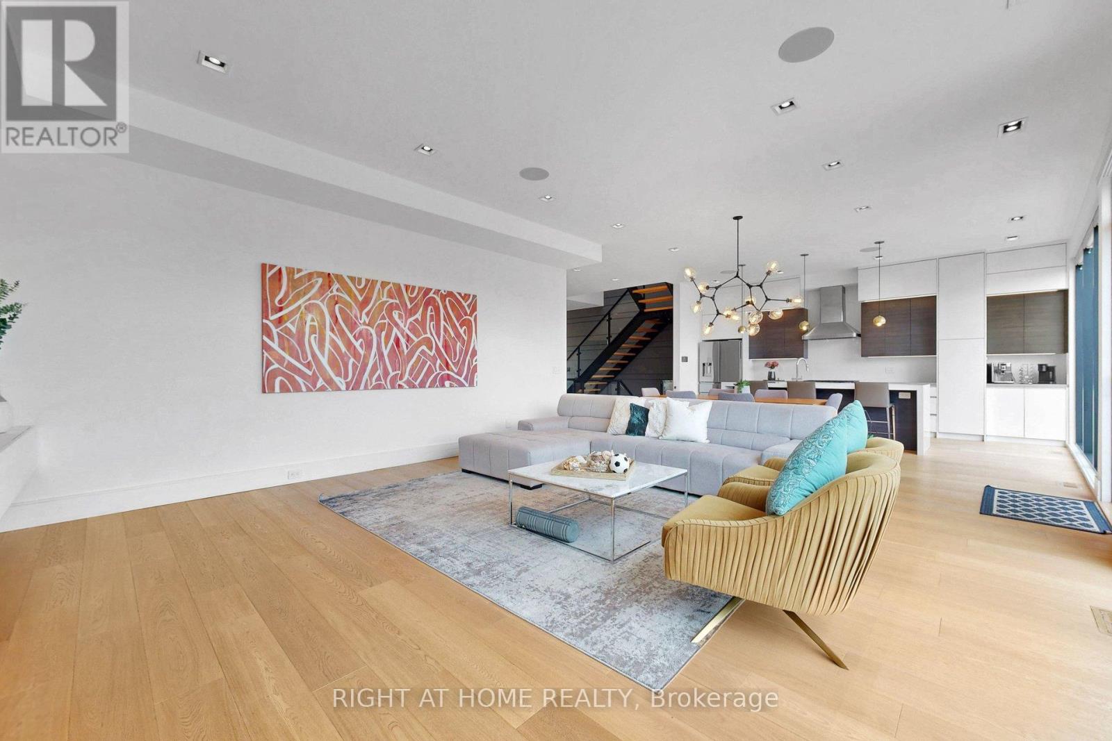 2931 LANSDOWNE AVENUE - 21